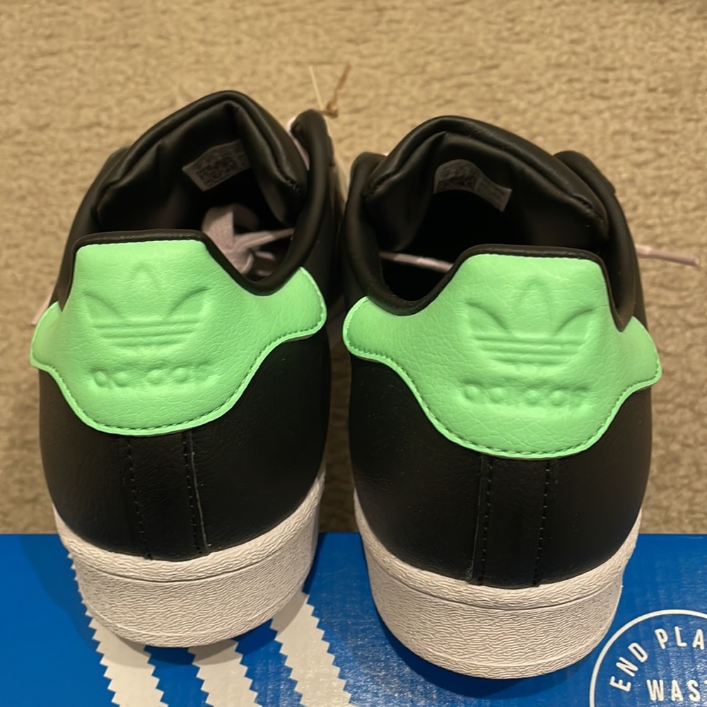 Adidas SUPERSTAR SHOES women size 7 brand new with box - Picture 7 of 8